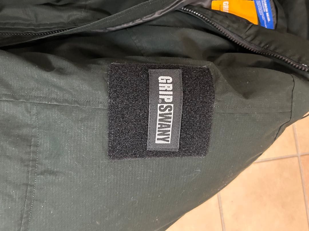 【T*T】グリップスワニーダウンジャケットとアメニティドームのセット