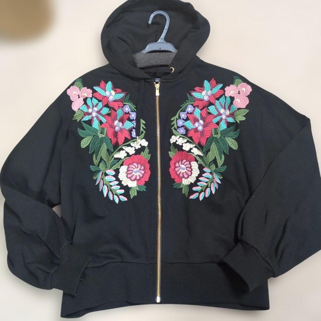 みぃ！グレースコンチネンタルパーカー