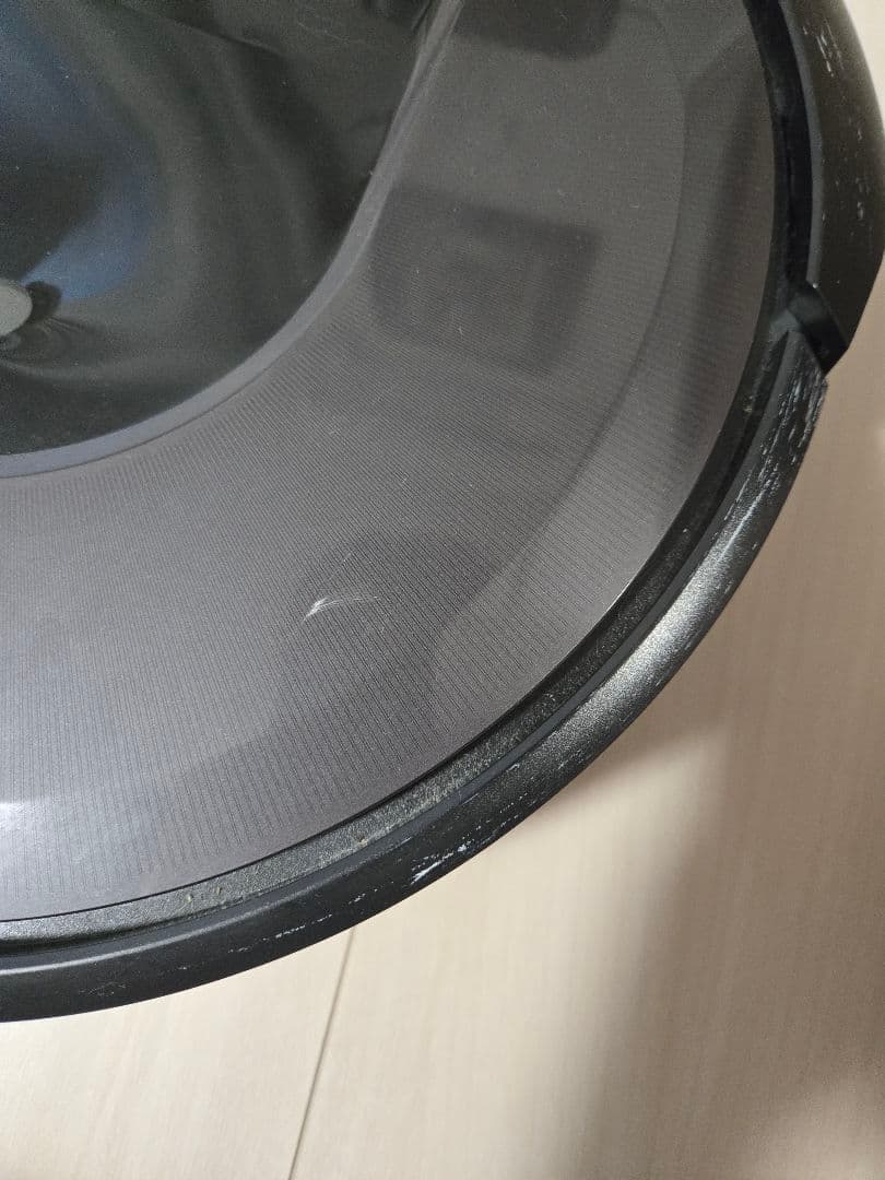 ルンバ　i7+　傷あり