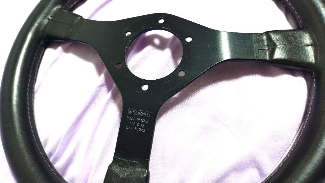 【MOMOステアリング】マリオ・アンドレッティモデル (ホーンボタン&パッド付)