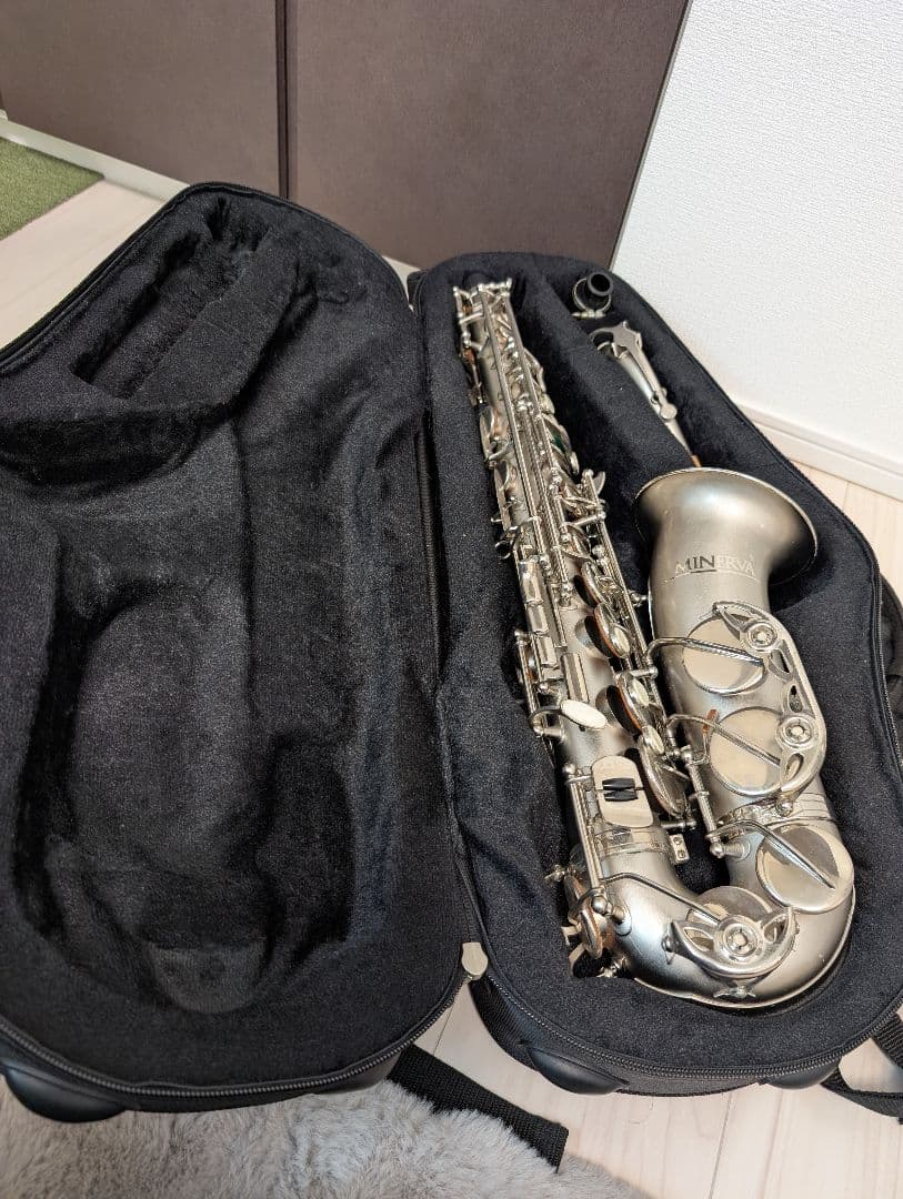 N*m様 アルトサックス 彫刻入り ジャンク品