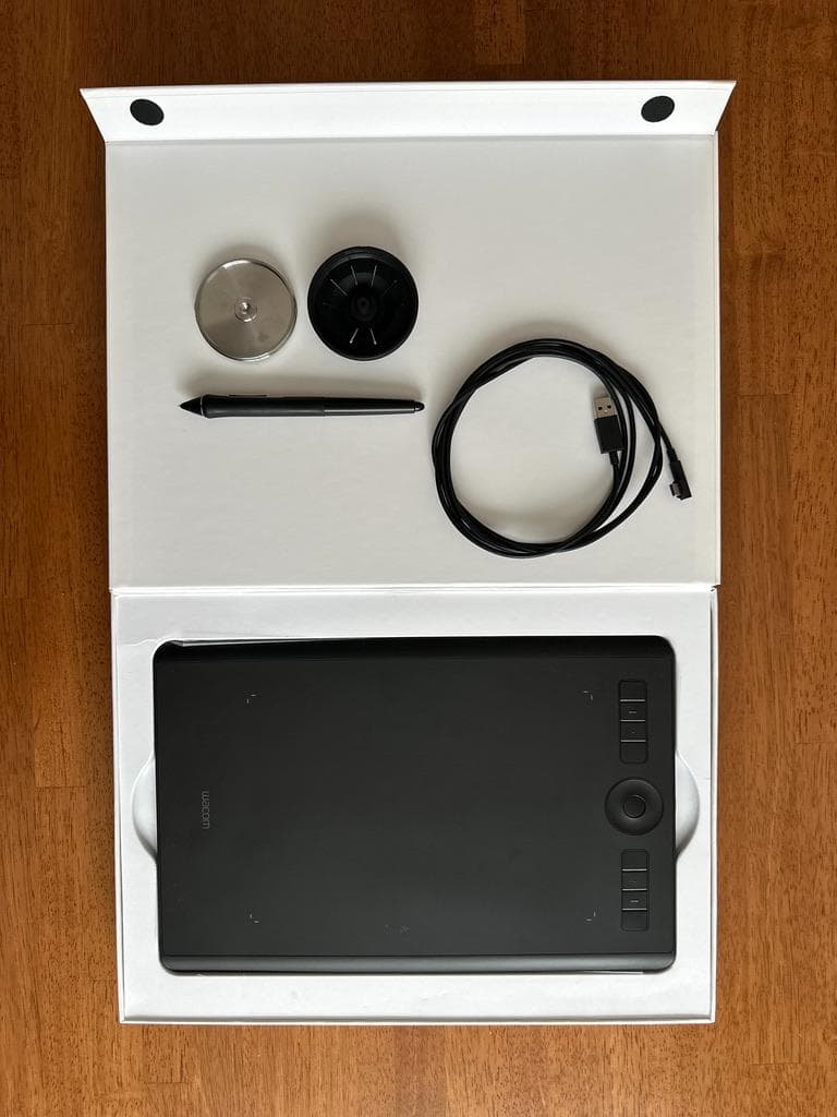 Wacom Intuos Pro（PTH-660/K0）