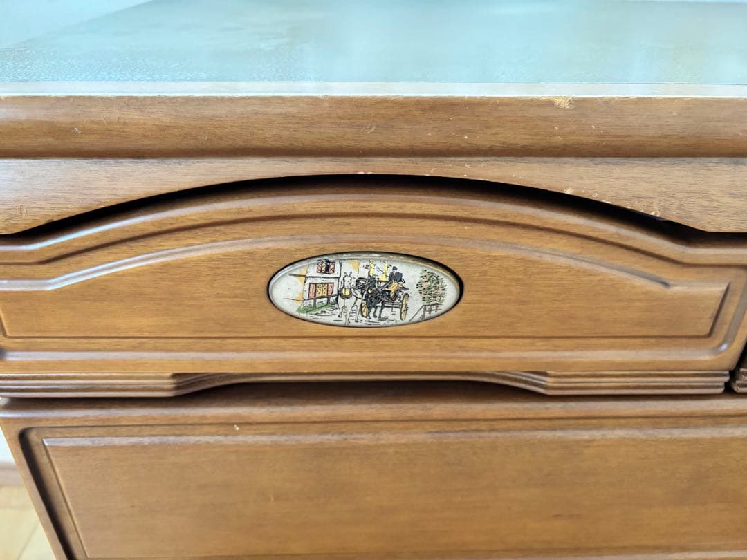 値下げされました！マドリッドローチェスト 天然木 アンティーク調