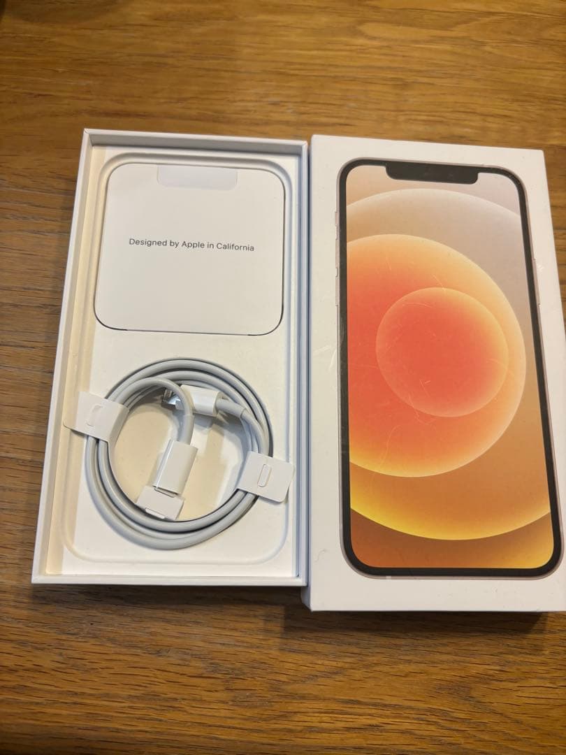 Apple iPhone 12 ホワイト 本体　64G SIMフリー