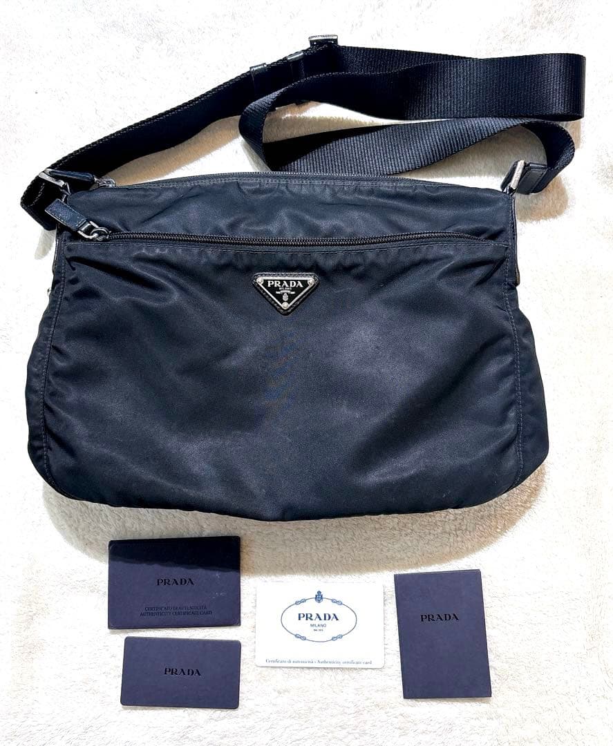 PRADA ショルダーバッグ　黒　ナイロン　1BC421 ギャランティカード付