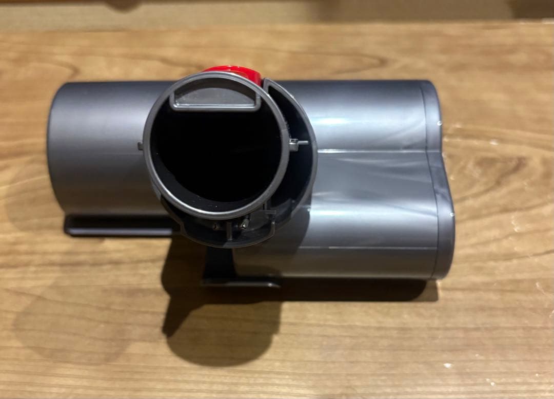 アタッチメント多数付属！細部まで洗浄済！#Dyson #V10 ハンドクリーナー