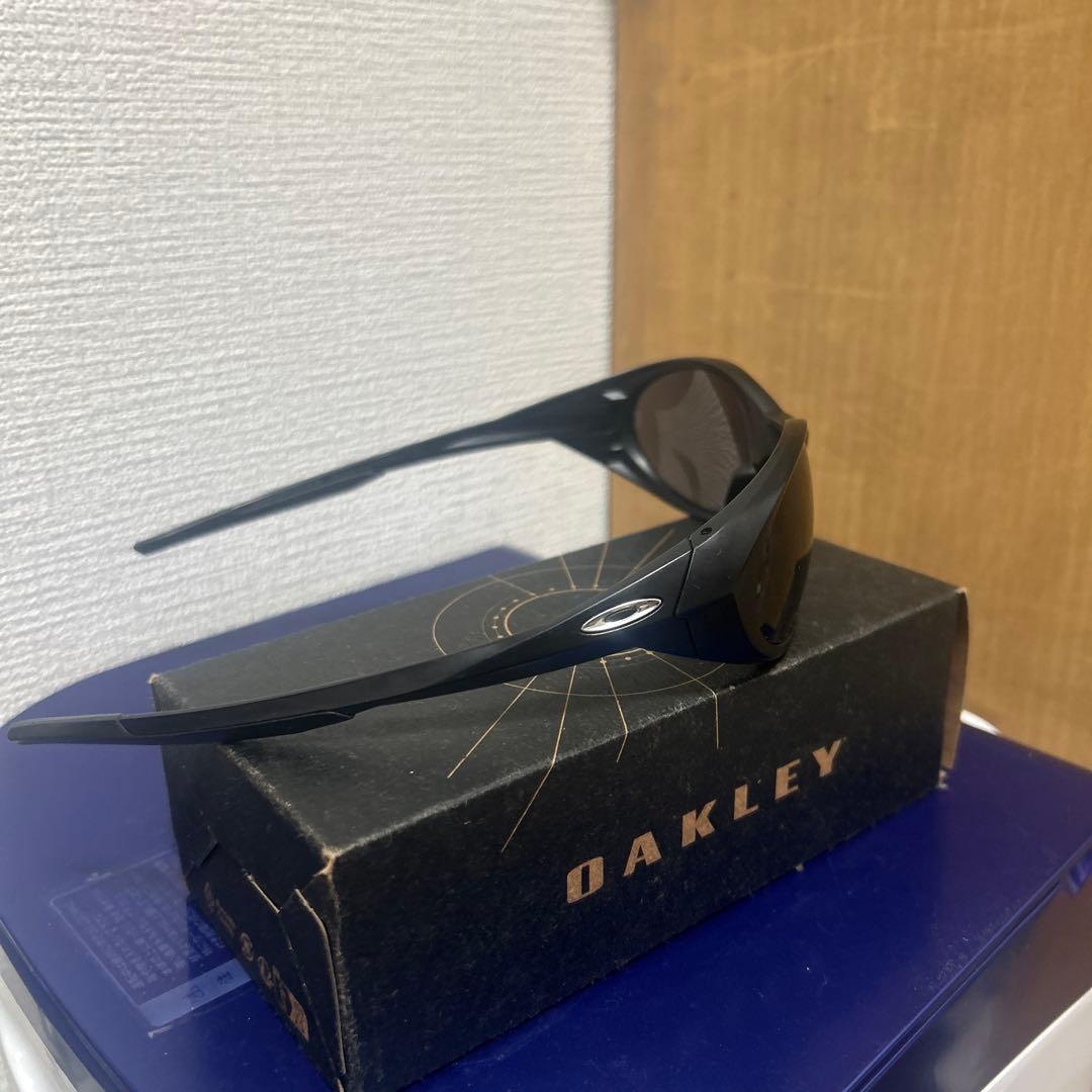 OAKLEY サングラス io着用