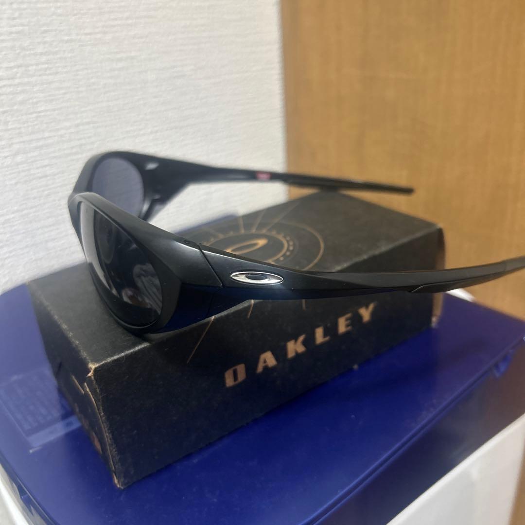 OAKLEY サングラス io着用