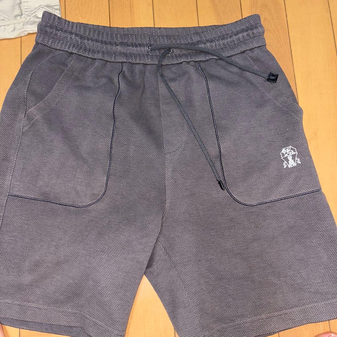 BRUNELLO CUCINELLI グレーショートパンツ