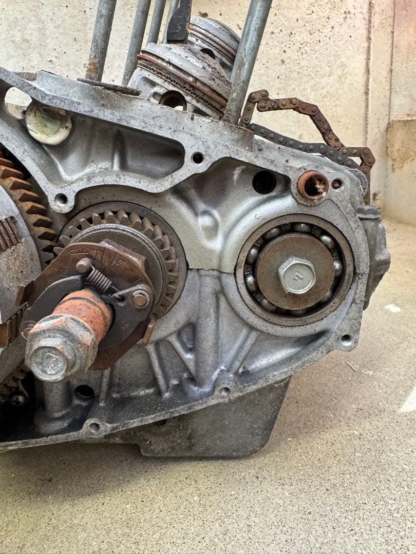 ぴ*様 SUZUKI GS400 腰下エンジン　部品取り