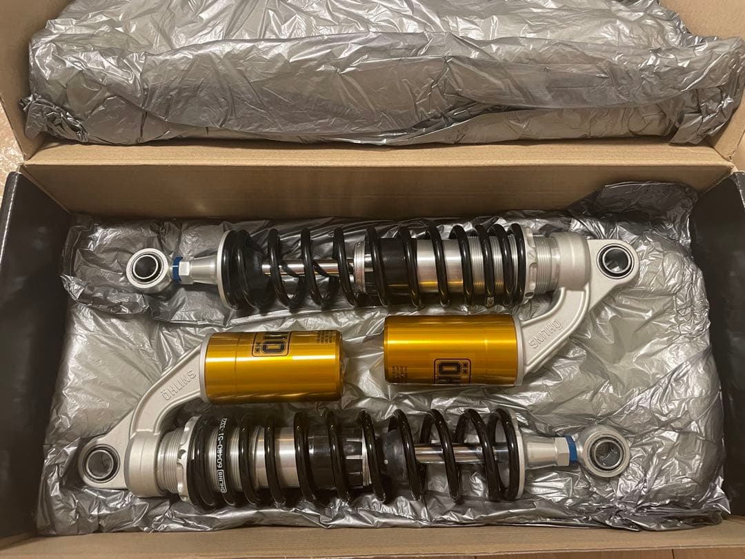 オーリンズ　スピードツイン900 （ストリートツイン）トライアンフtriumph