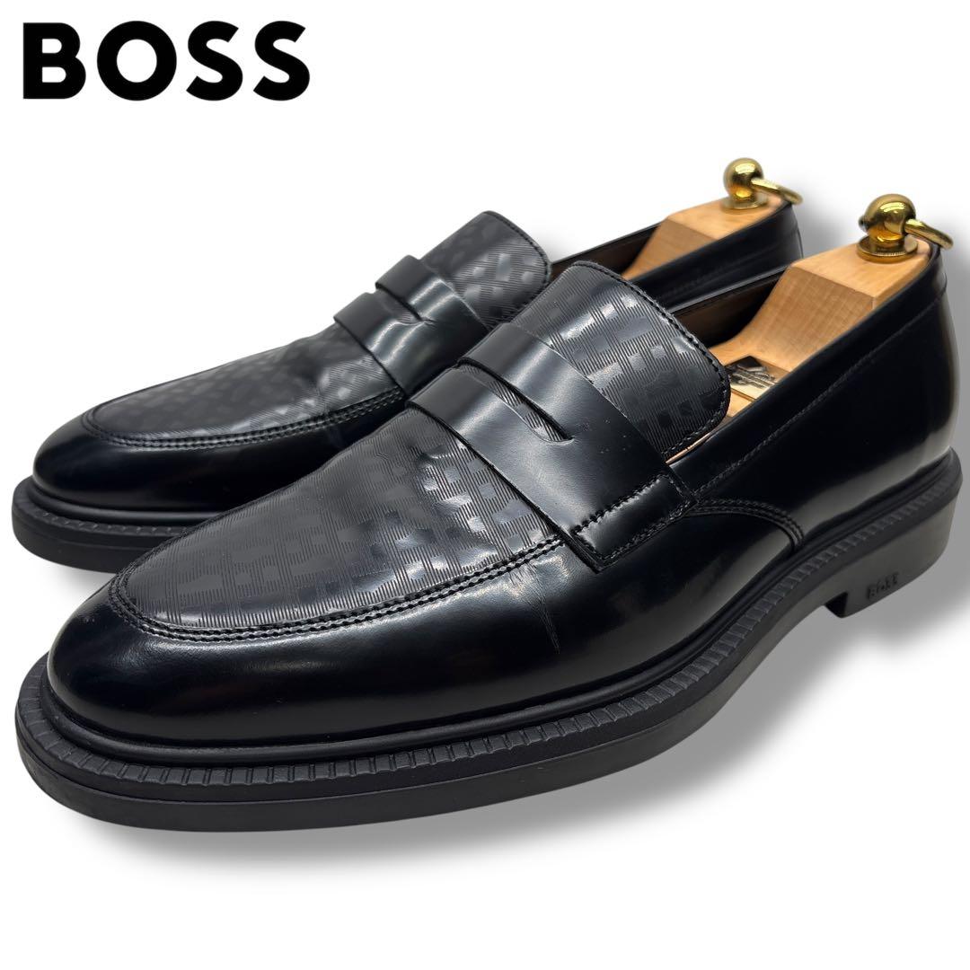 美品■HUGO BOSS【26.0】現行 総柄ロゴ ローファー ブラック 本革