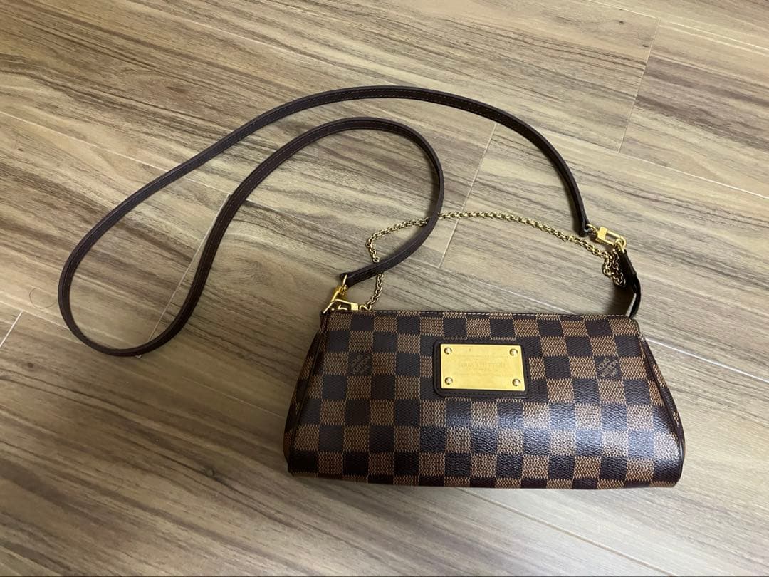 ルイ・ヴィトンのダミエ・エベヌ エヴァ ショルダーバッグ