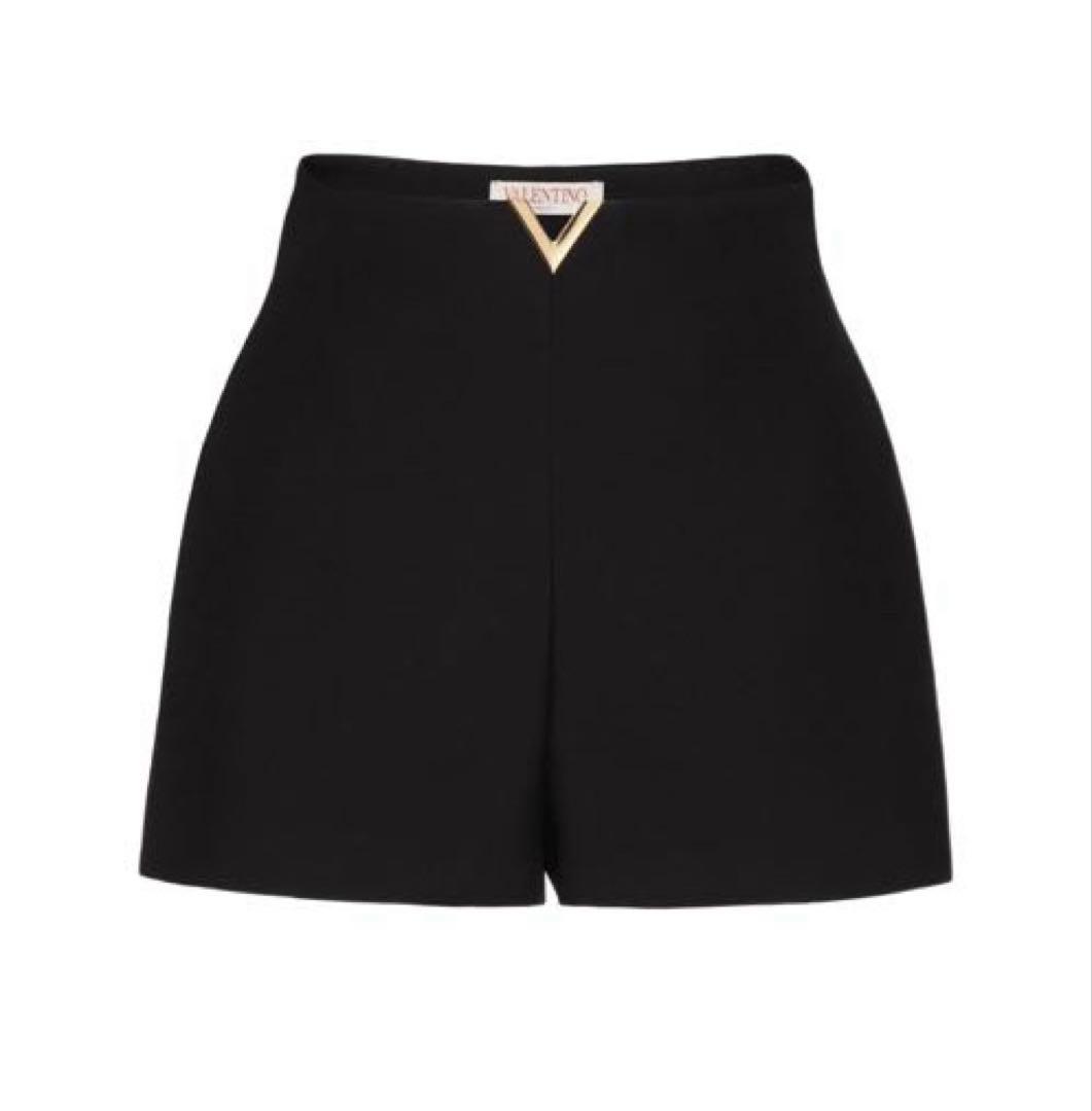 Valentino【新品未使用】ヴァレンティノショートパンツブラック