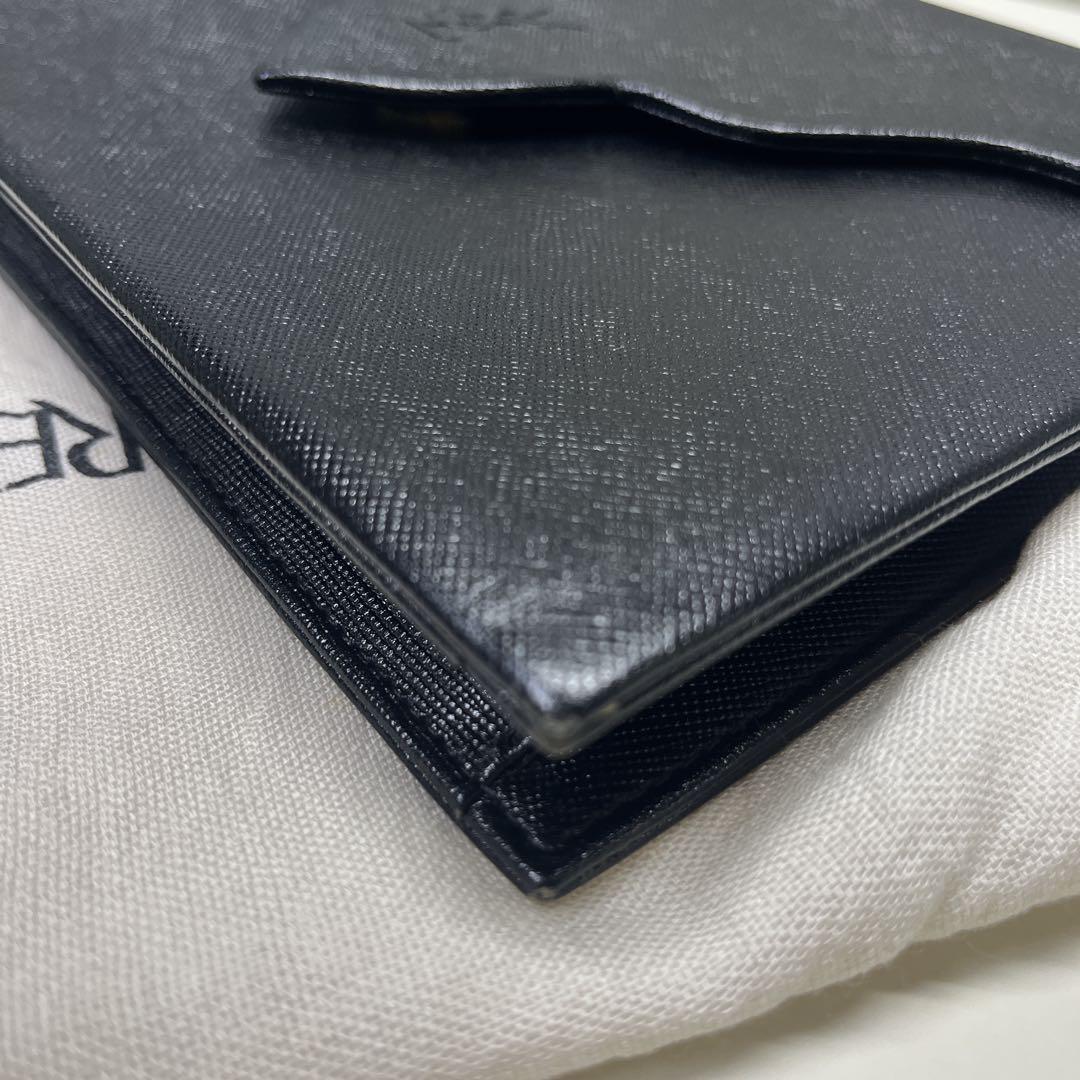 YSL イヴ・サンローラン ブラックレザー クラッチバッグ