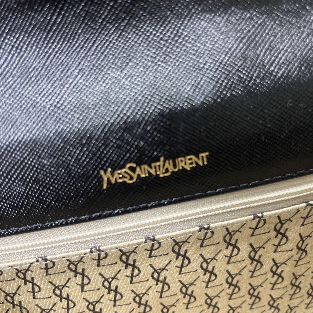 YSL イヴ・サンローラン ブラックレザー クラッチバッグ