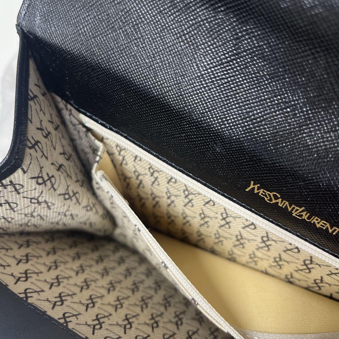 YSL イヴ・サンローラン ブラックレザー クラッチバッグ