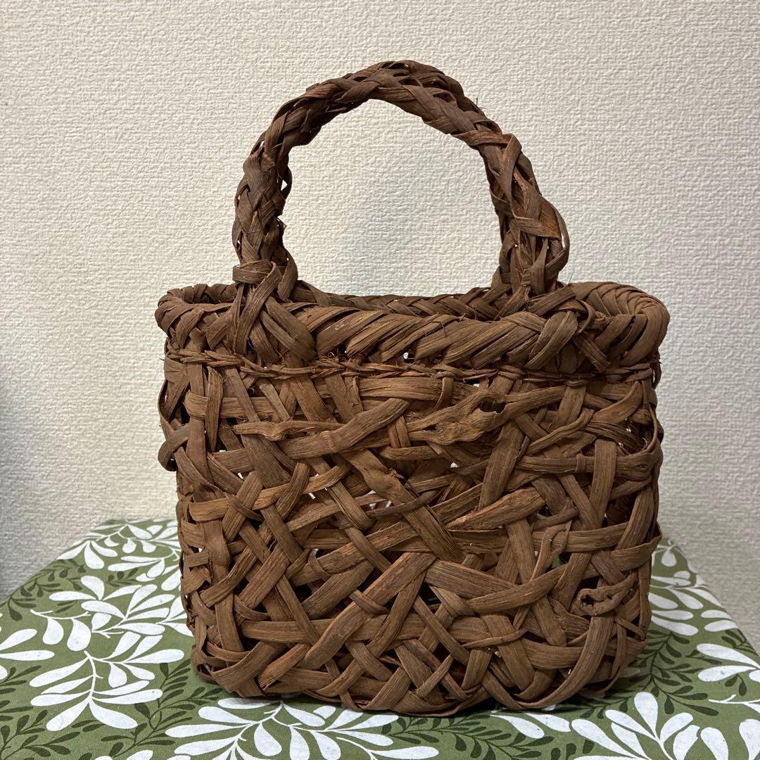 山形県産山葡萄　カゴバック