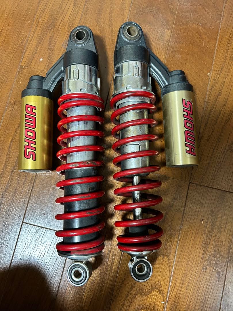 SHOWA 純正リアサスペンション 2007 バリオス2