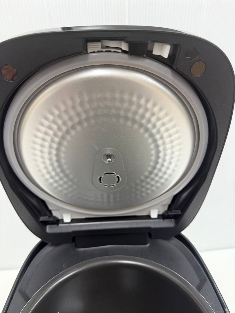 Panasonic IH 炊飯器 SR-FE101 ブラック 2024年製