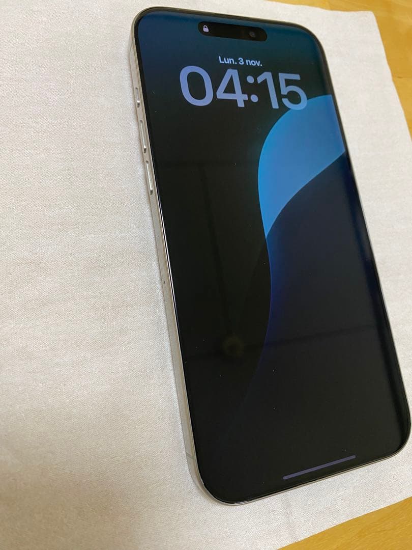 非常に良好な状態。iPhone 16 Pro Max 256GB SIMフリー