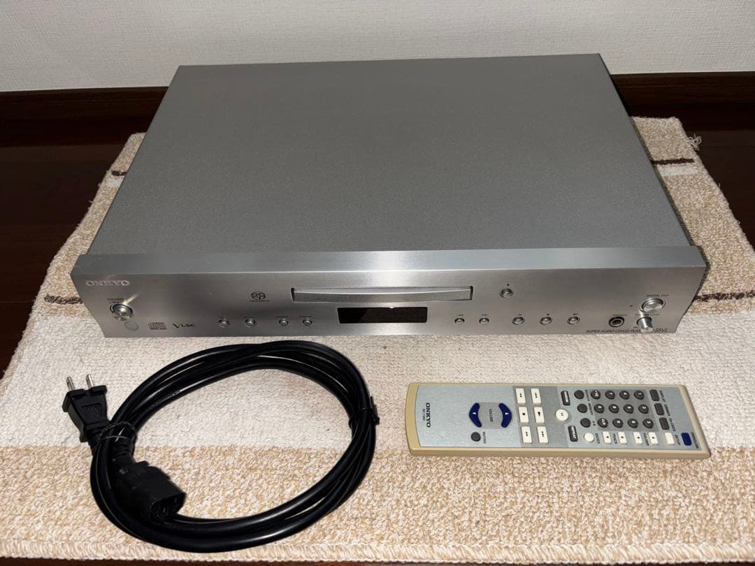 ☆実働品ONKYO C-S5VL(S)　SACD/CDプレーヤー　純正リモコン付