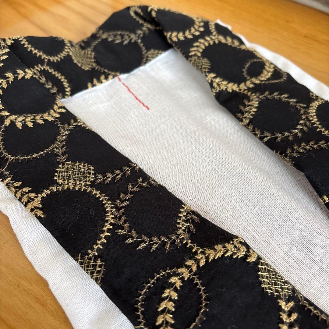 こっぱ 様 2点おまとめ。黒地にリーフサークル(^^)五福のかんたん美容衿♡