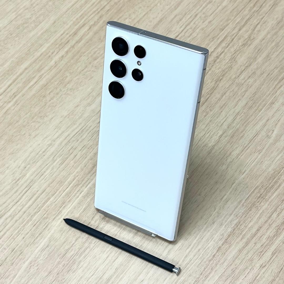 Galaxy S22 Ultra simフリー ホワイト 256GB