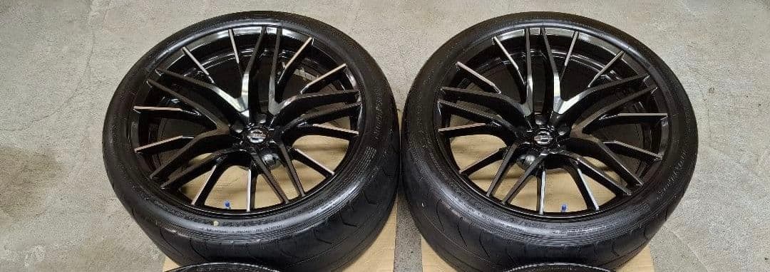 【極上品】NISSAN GT-R R35 MY20 純正ホイールタイヤ リヤ2本