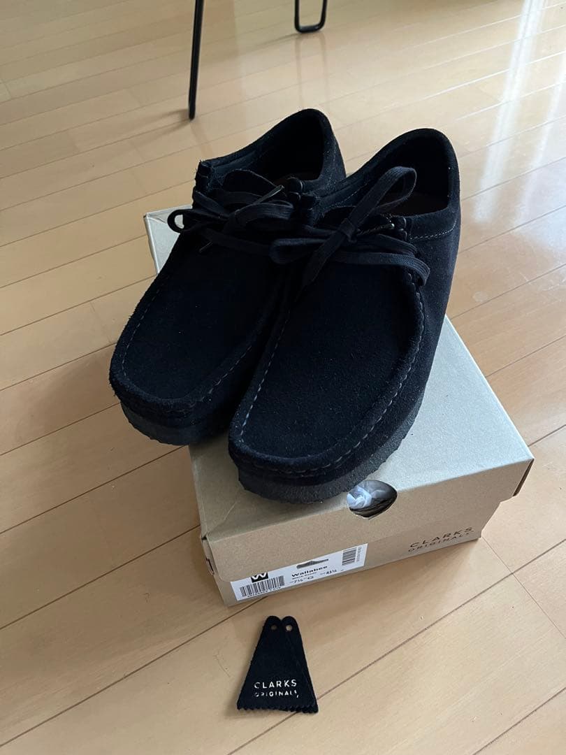靴 CLARKS WALLABEE BLACK SUEDE