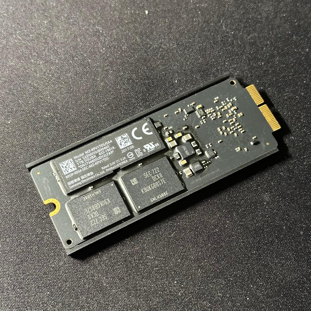 Apple Mac Pro 純正SSD MZ-KPV1T0S/0A4 1TB