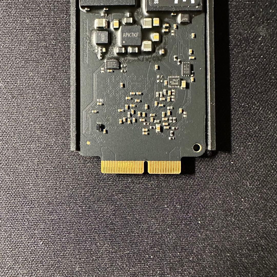 Apple Mac Pro 純正SSD MZ-KPV1T0S/0A4 1TB