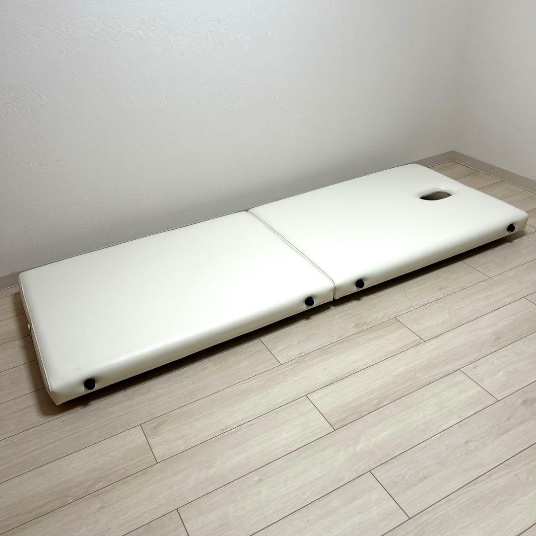 未使用品　折りたたみ式ポータルベッド施術用