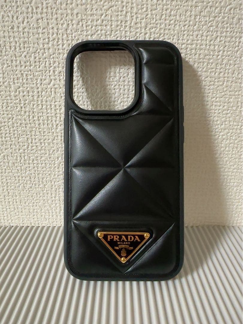 PRADA ブラックレザー iPhone 14pro ケース