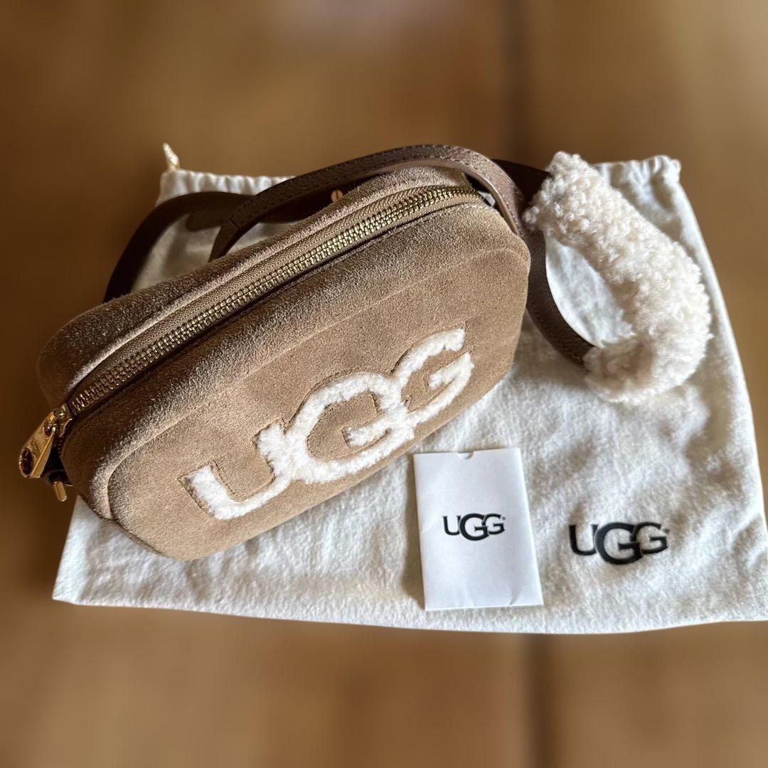 UGG ベージュ スエード ショルダーバッグ