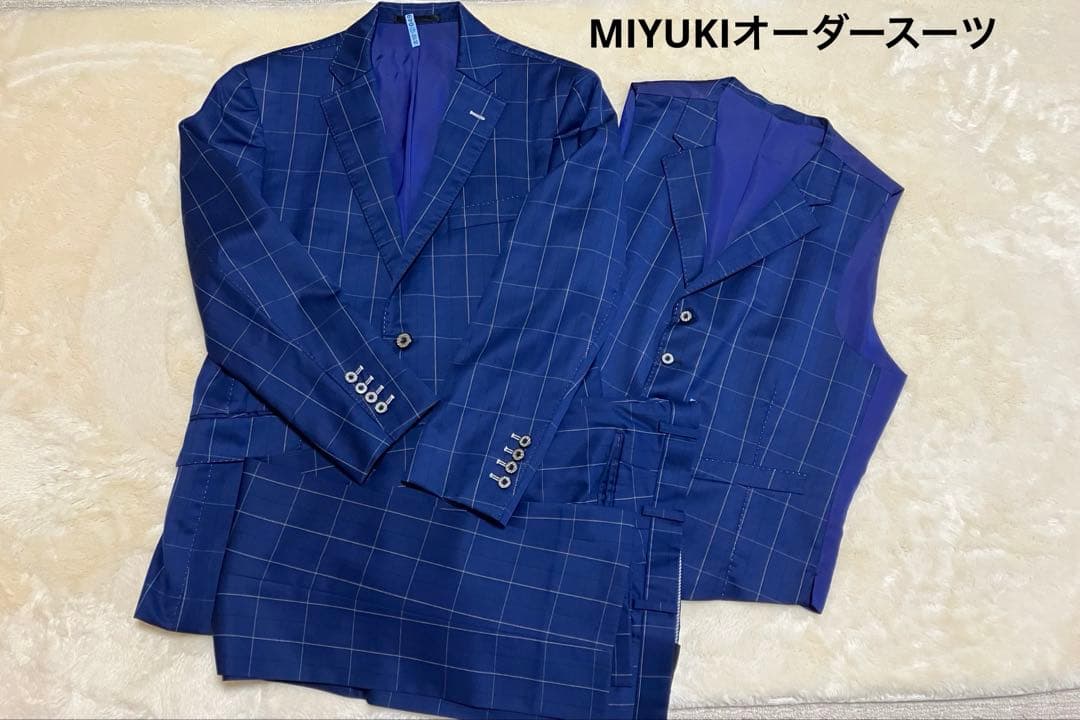 MIYUKI 生地　オーダースーツ　スリーピース　ネイビー　ストライプ　Ｌ相当