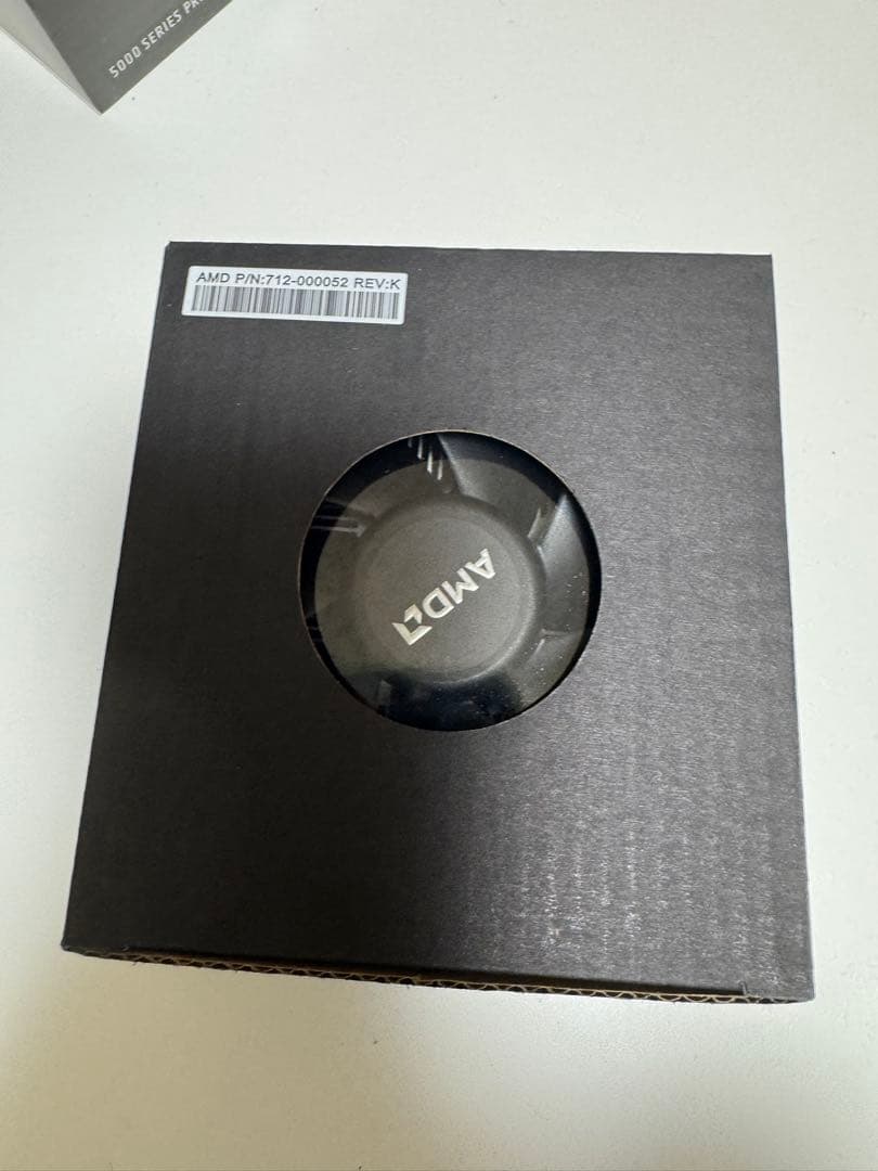 AMD Ryzen 5 5600 CPU 本体