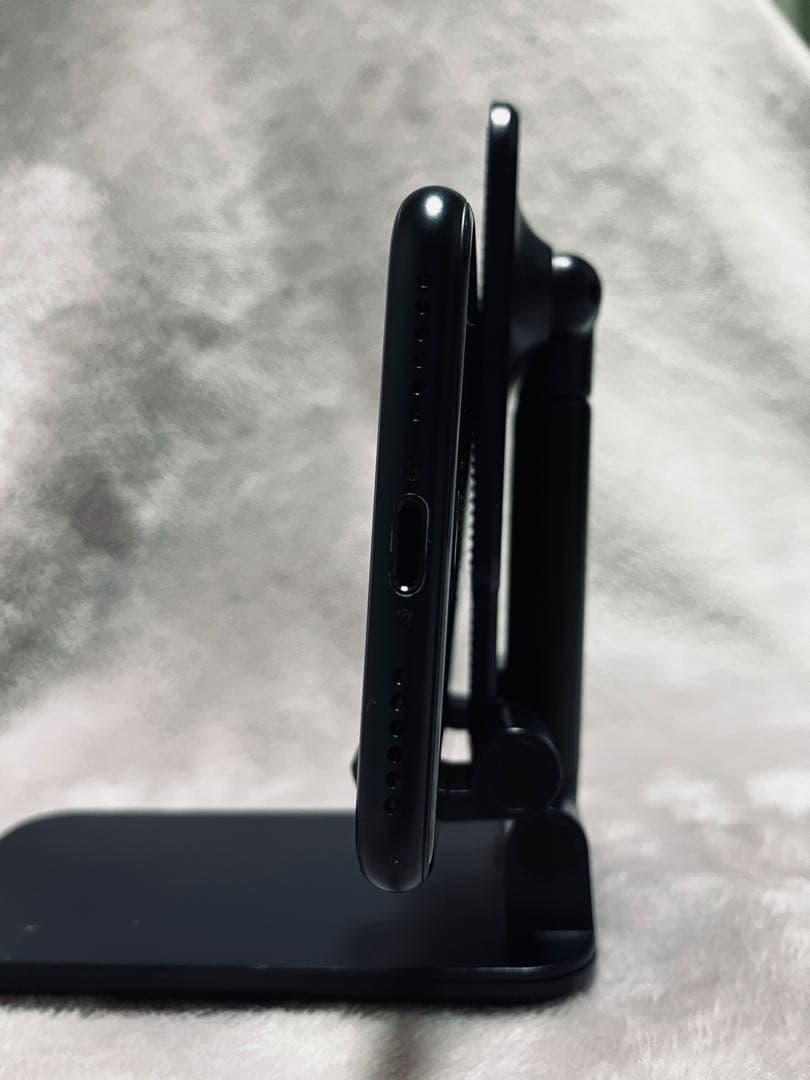 iPhone SE3 128GB ミッドナイト 美品