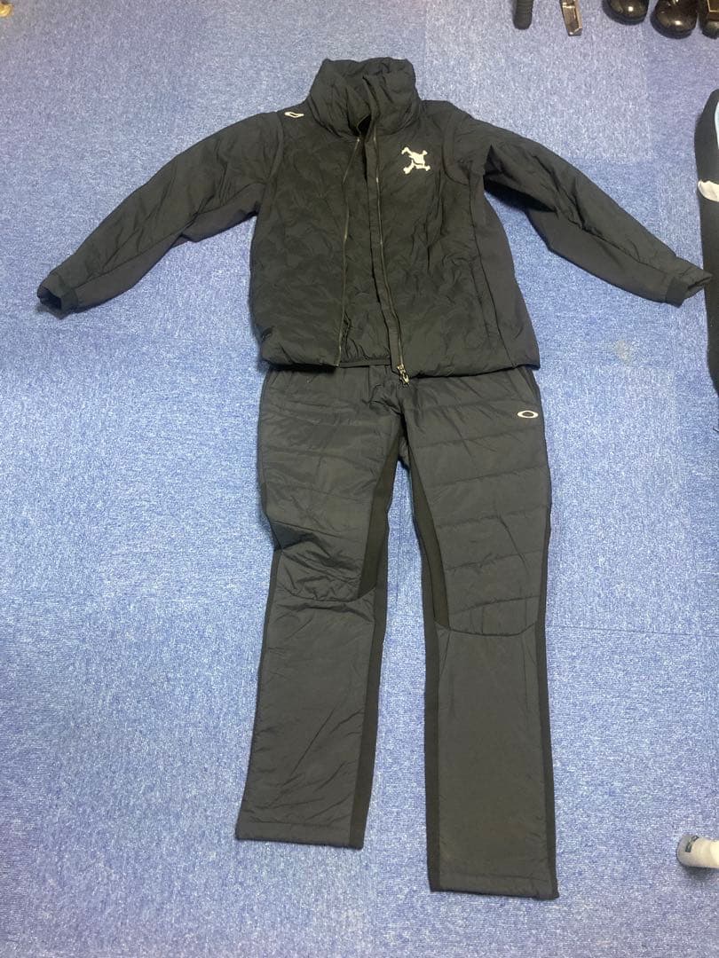 ゴルフ　2025年　セットアップ　冬用　オークリー