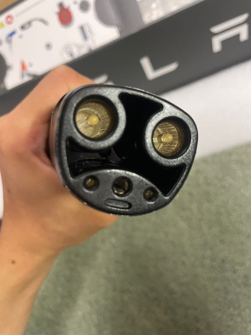 日本正規品　Tesla チャデモアダプターCHAdeMO テスラジャパン購入品