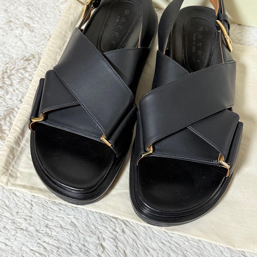 ⭐️新品未使用⭐️　MARNI　クロスフラット　ナッパーレザー　フスベットサンダル