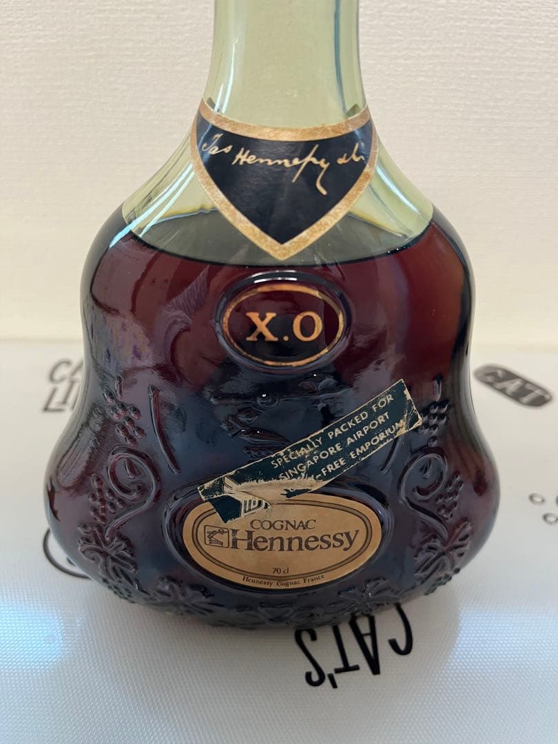 【付属品なし】ヘネシーXO　グリーンボトル　金黒キャップ　旧ボトル