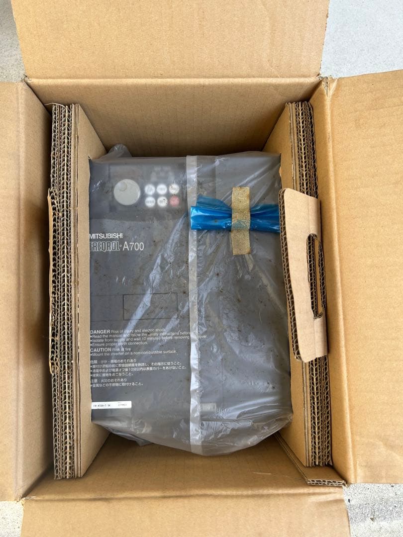 三菱電機 FREQROL-A700シリーズインバーター FR-A720-7.5K