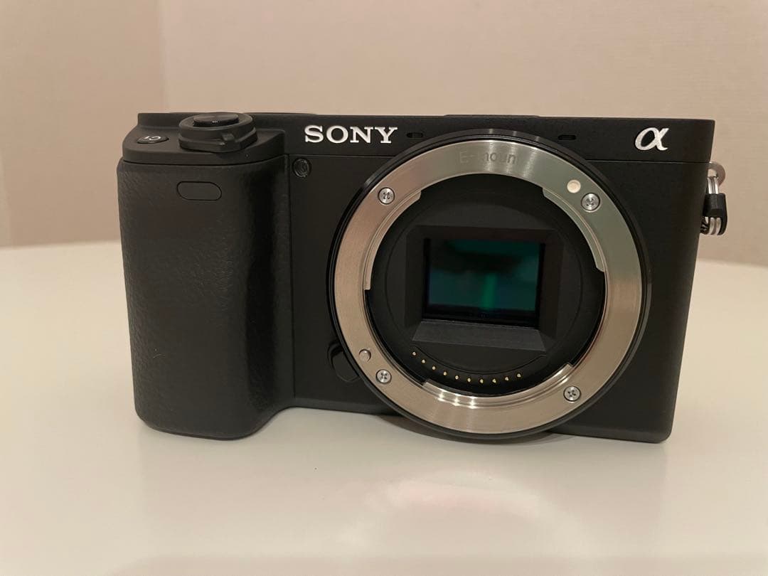 【美品】ソニー（SONY） α6400ボディ（ILCE-6400）