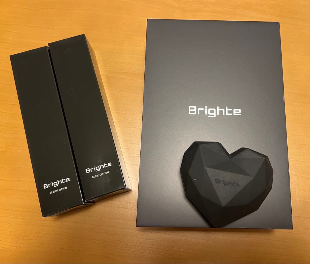 【新品未使用未開封】Brighte スカルプブラシ 化粧水2本付き