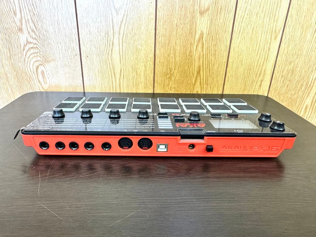 AKAI アカイ プロフェッショナル MPX16 MIDIコントローラー