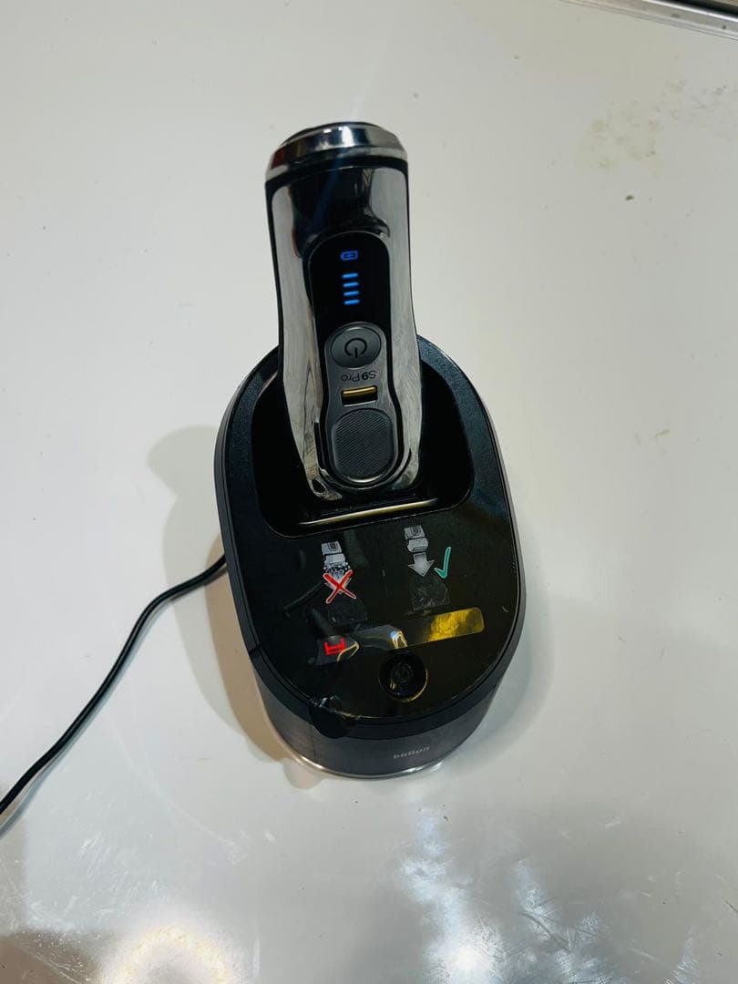 Braun メンズ電気シェーバー S9PRO 動作品