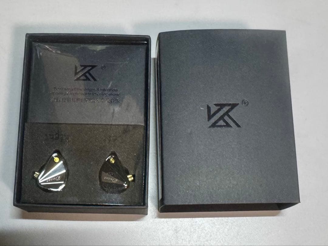 イヤホン SLIIVO SL224 IEM 2DD+2BA+4MICRO PLANAR