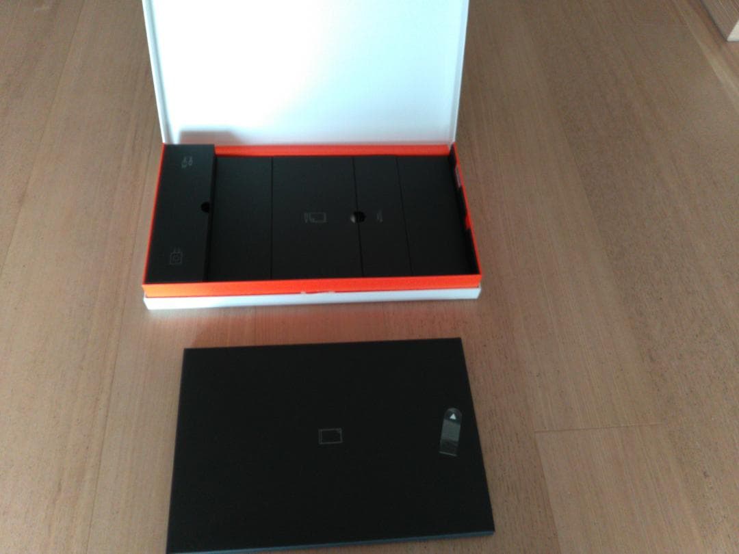 Androidタブレット本体 Lenovo YB1-X91L with Windows10