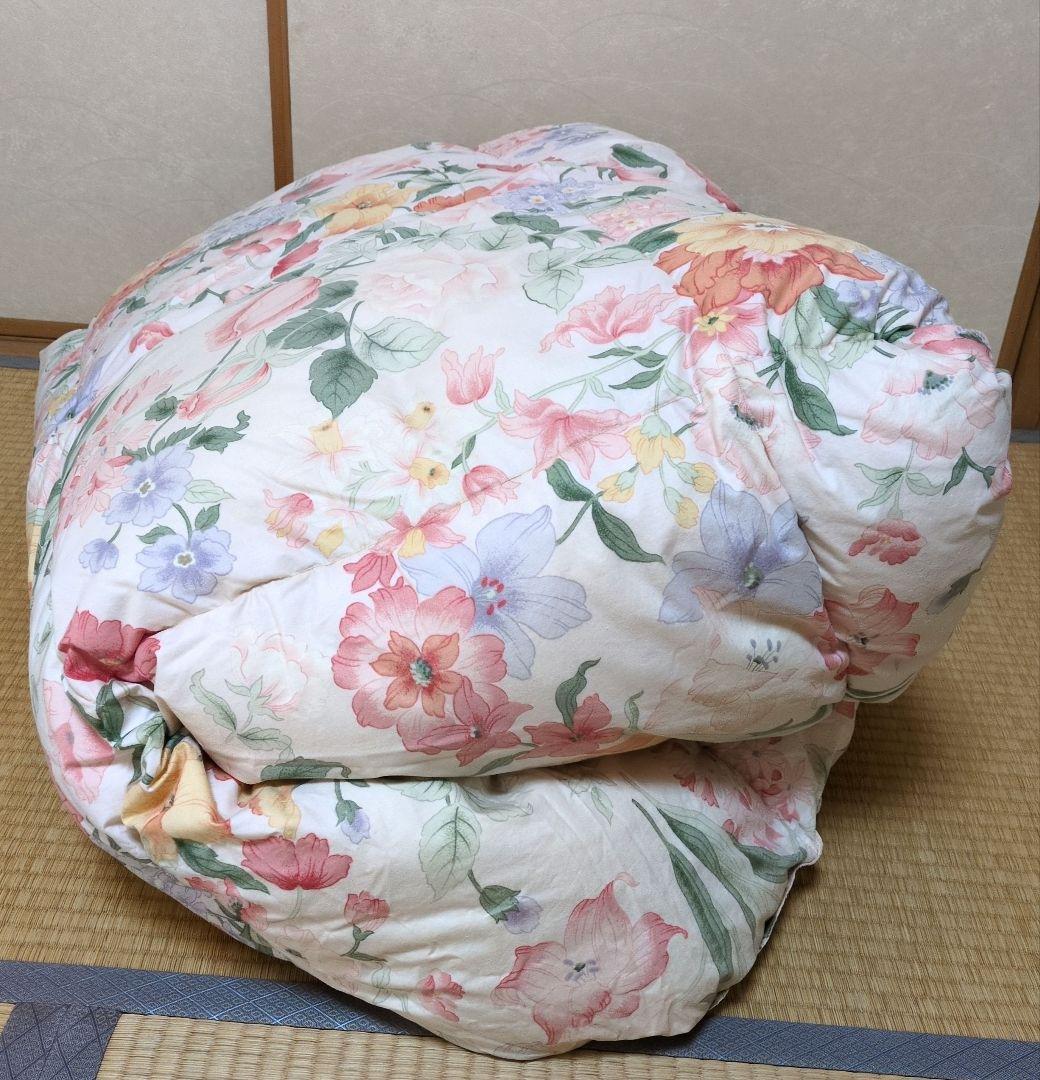 羽毛掛け布団 無地の薄いピンク✕薄いピンク 花柄